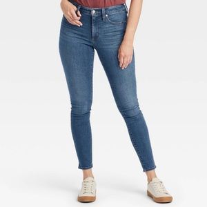 2 pairs of Universal Thread Highrise Skinny Jeans